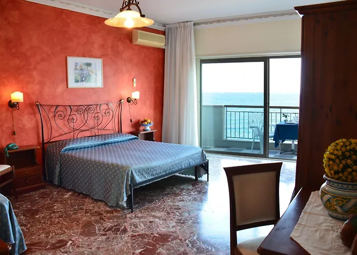 Costa Azzurra Hotel 2*