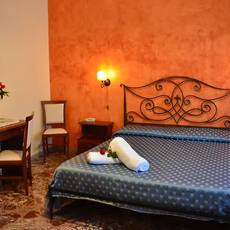 Otel Costa Azzurra Giardini Naxos