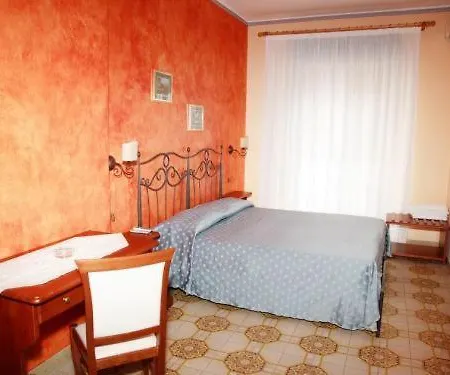 Otel Costa Azzurra Giardini Naxos