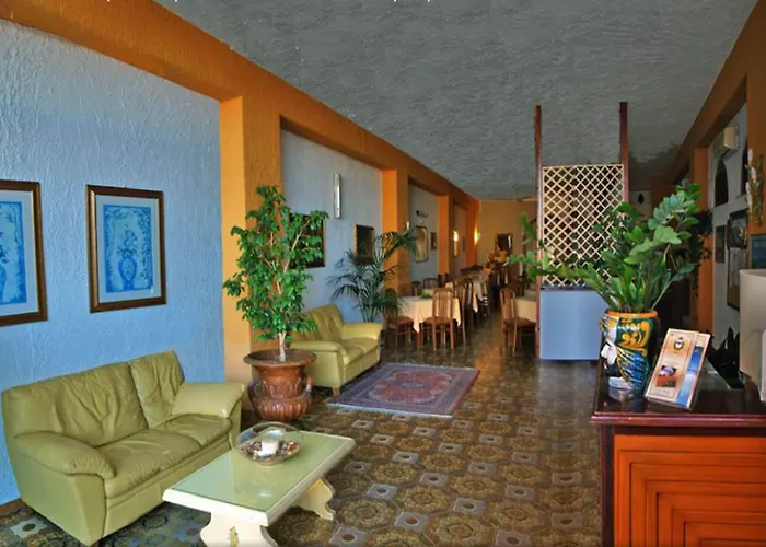 Costa Azzurra Hotel 2*