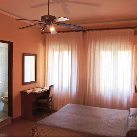 Costa Azzurra Otel 2*
